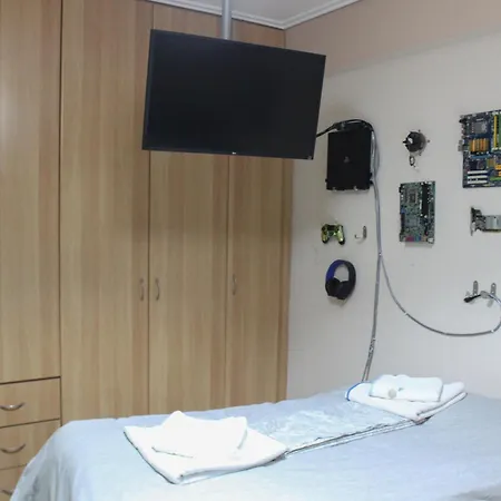 Modern 2br Private Parking Sleeps 6 Apartamento Chalkís